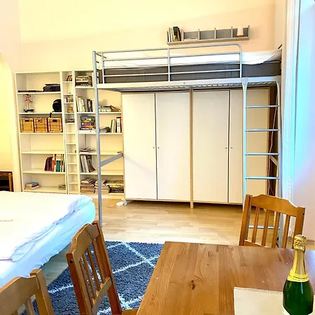 Executive 2 * باد جاستاين